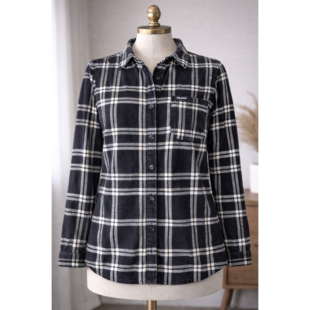 Hollister‎ Womens XS Black White Plaid Flannel Button Down Long Sleeve Shirt Y2K